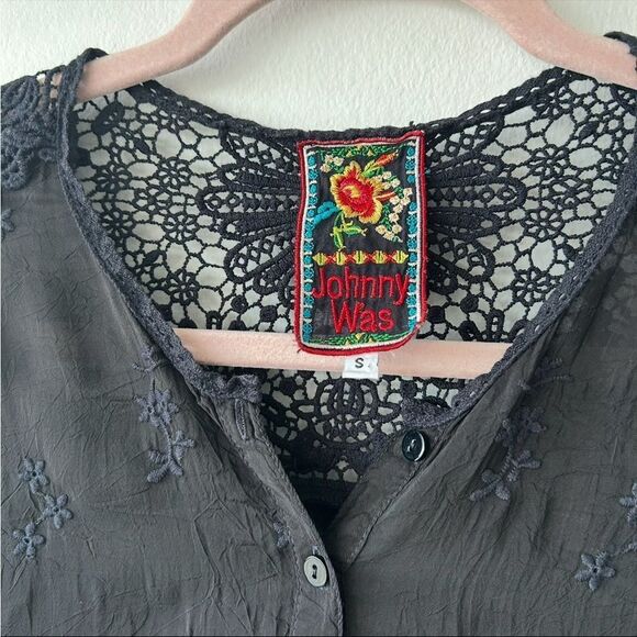 Johnny Was Embroidered Tunic in black - Picture 2 of 8